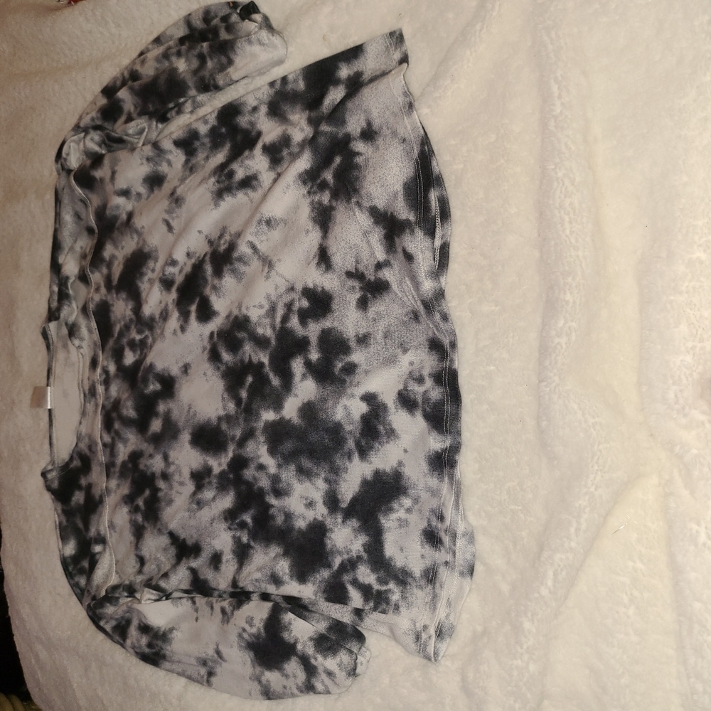 Moda Size Large  Gray & White Tie Dye